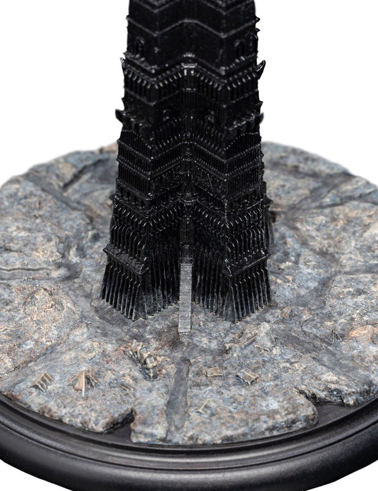 Weta Workshop Herr der Ringe Orthanc Statue