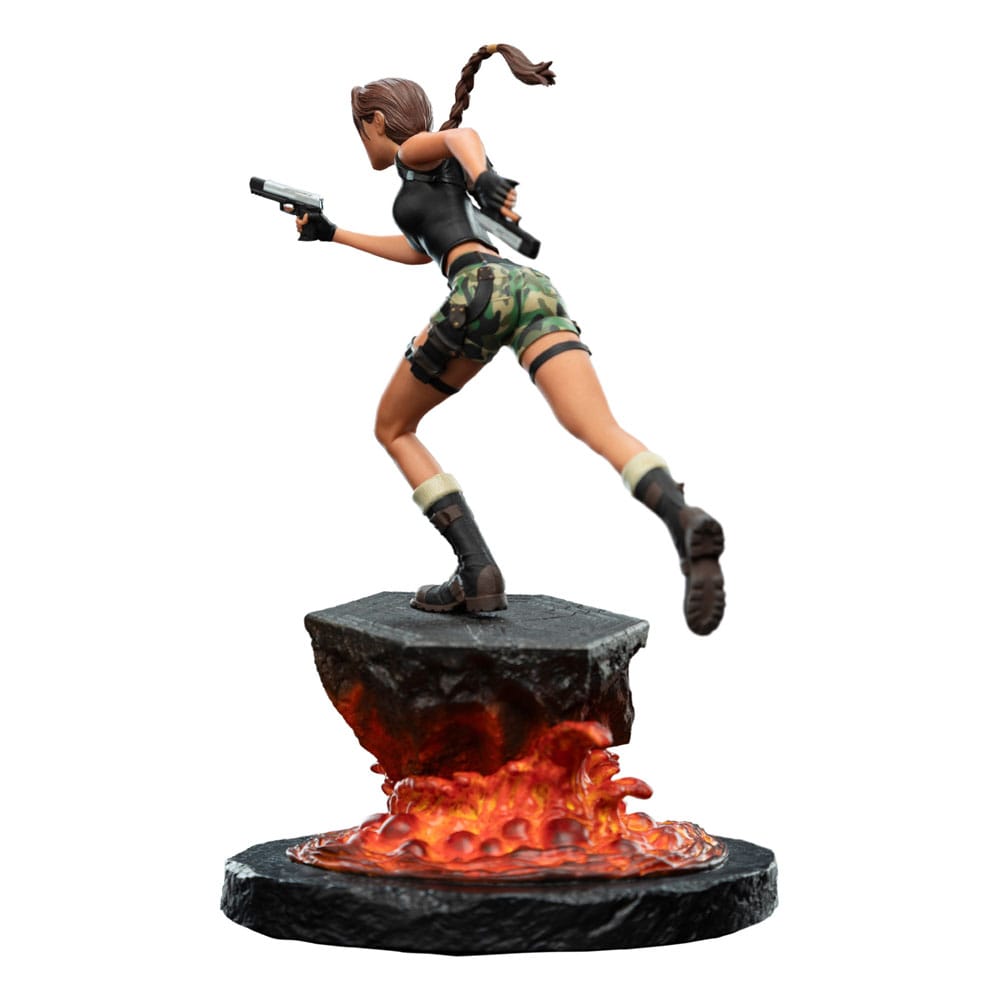 Weta Workshop Tomb Raider Lara Croft: The Sanctuary of Flame Mini Statue