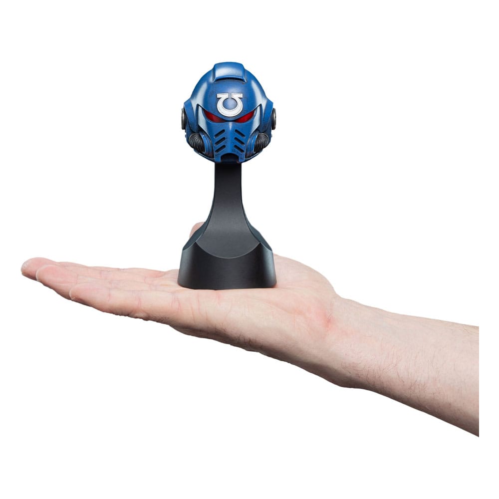Weta Workshop Warhammer 40,000 Replik 1/4 Ultramarines Helm 12 cm