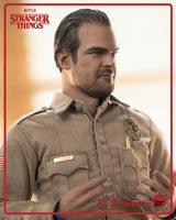 Stranger Things Actionfigur 1/6 Jim Hopper (Season 1) 32 cm