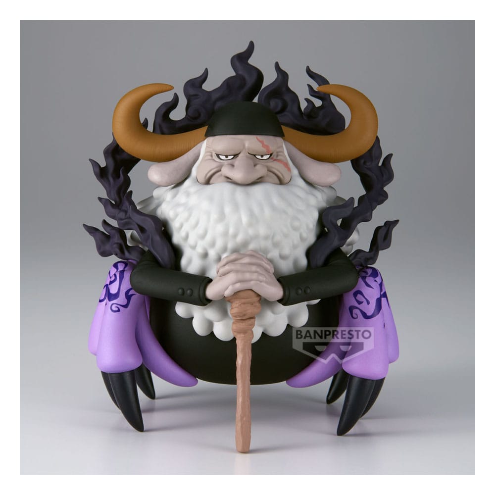 One Piece Mega World Collectable St. Jaygarcia Saturn Statue