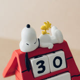 Peanuts Snoopy Hundehütte 3D Ewiger Kalender