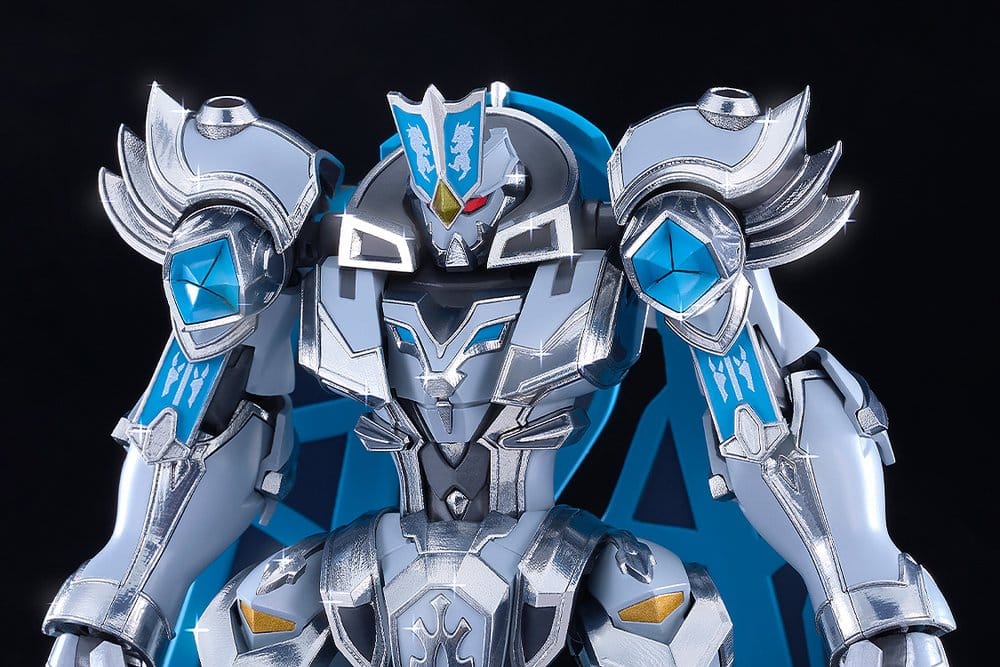 Knight's & Magic Moderoid Gilbatiga Royal Metallic Ver. Plastic Model Kit