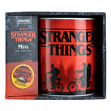 Stranger Things Tasse mit Aufkleber XL