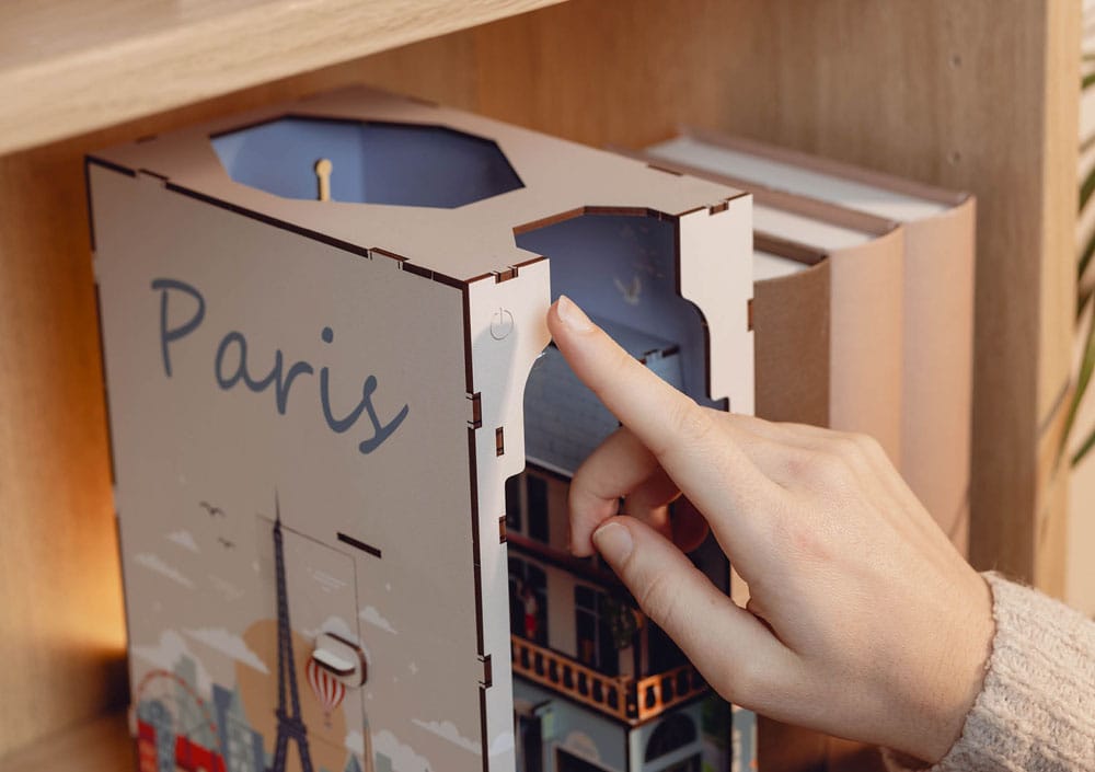 Paris Tiny Adventures Book Nook Mini-Diorama